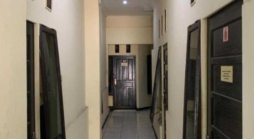 Sawojajar Inn Malang Exteriör bild
